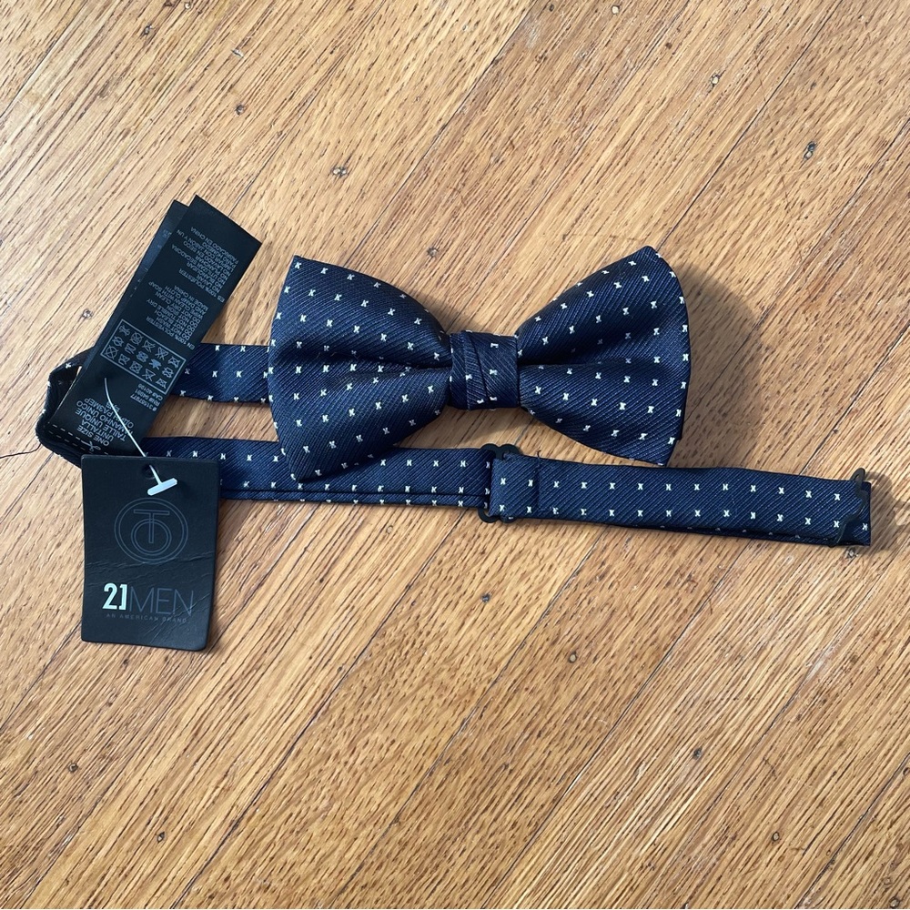 21men Navy Bow Tie
